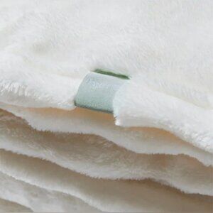 Hythe Bubble Blanket in Cream